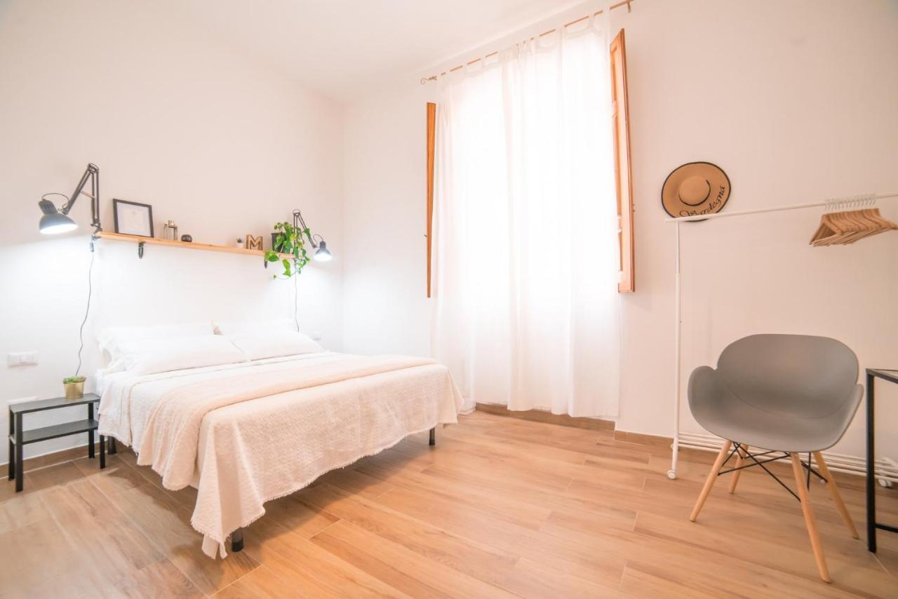 Minimalist Chic A Villanova 3Bdr - 2Bth - Wifi Cagliari Exterior photo